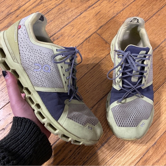 On Cloudstratus Running Sneakers in Pistachio/Grey Size 10.5 - Picture 4 of 11